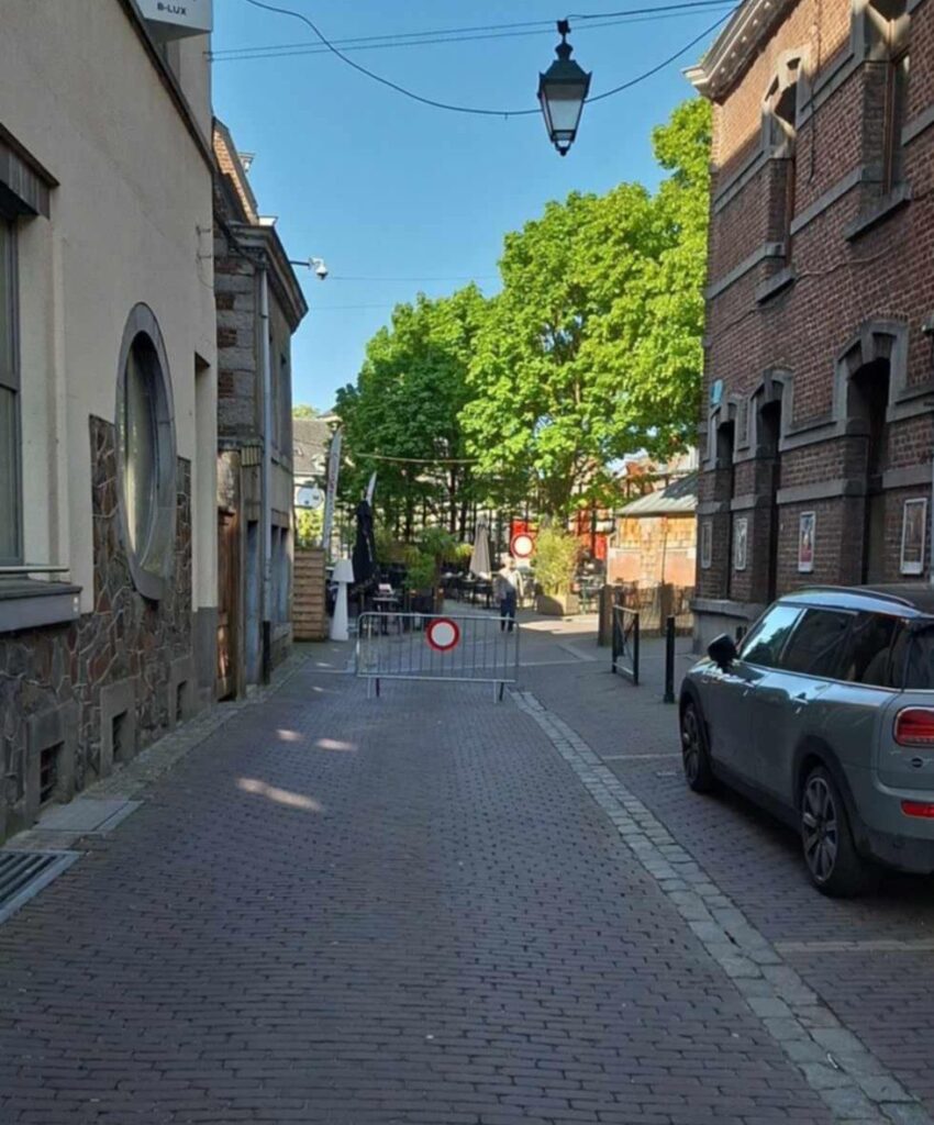 Fermeture de la rue des Chasseurs Ardennais