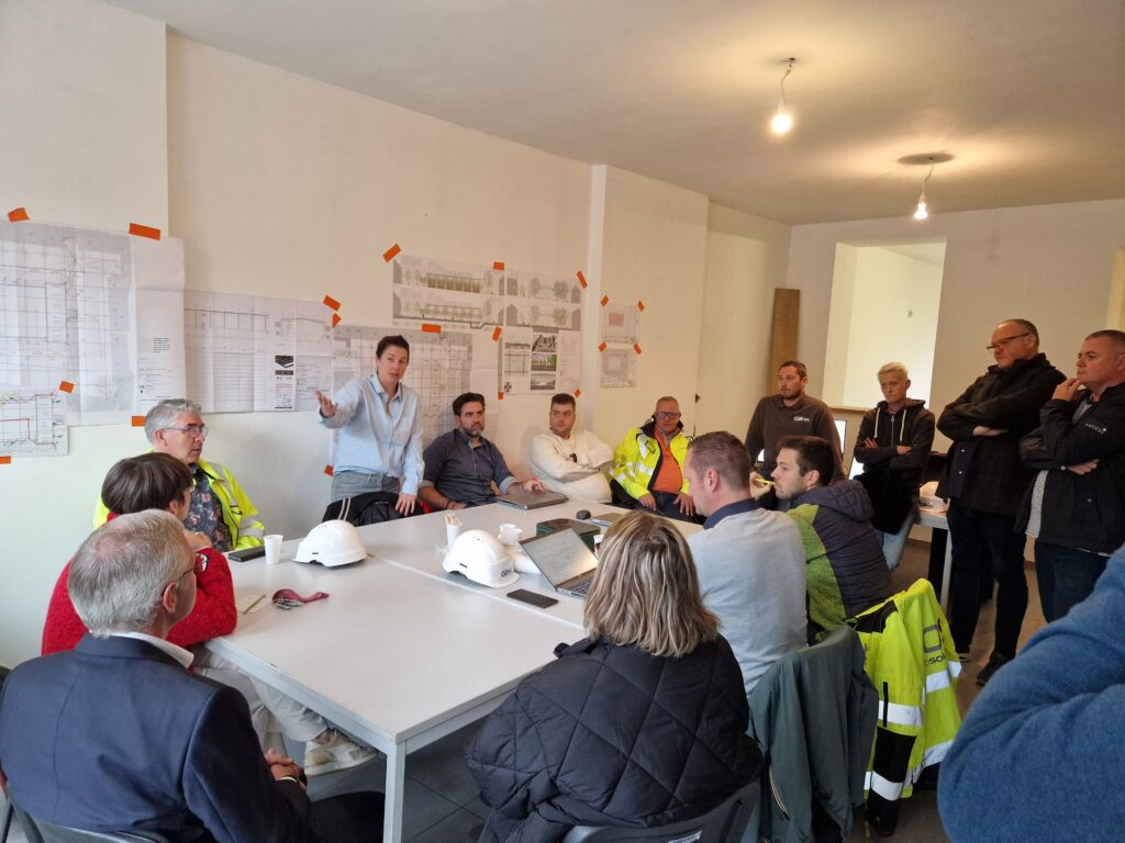Réunion de chantier avec les commerçants